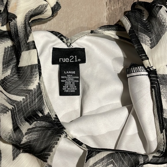 Patterned Mini Dress - Picture 3 of 3